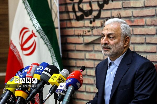 نشست خبری روز 13 آبان