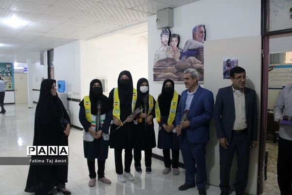 ‌دانش‌آموزان عضو سازمان دانش‌آموزی استان بوشهر روز بسیج را گرامی داشتند