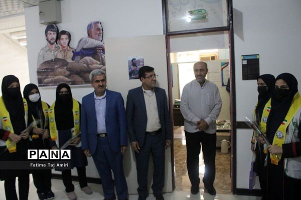 ‌دانش‌آموزان عضو سازمان دانش‌آموزی استان بوشهر روز بسیج را گرامی داشتند