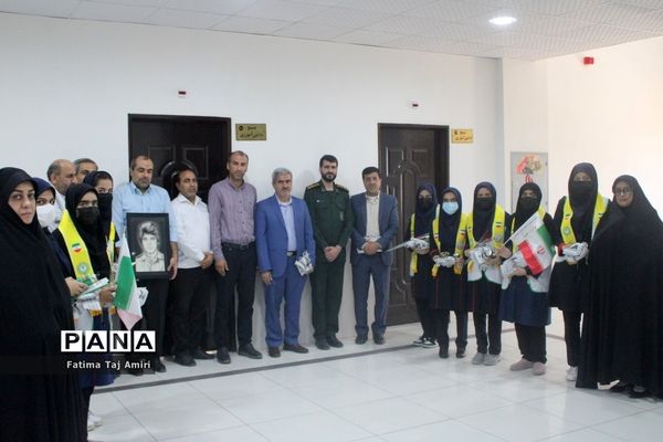 ‌دانش‌آموزان عضو سازمان دانش‌آموزی استان بوشهر روز بسیج را گرامی داشتند