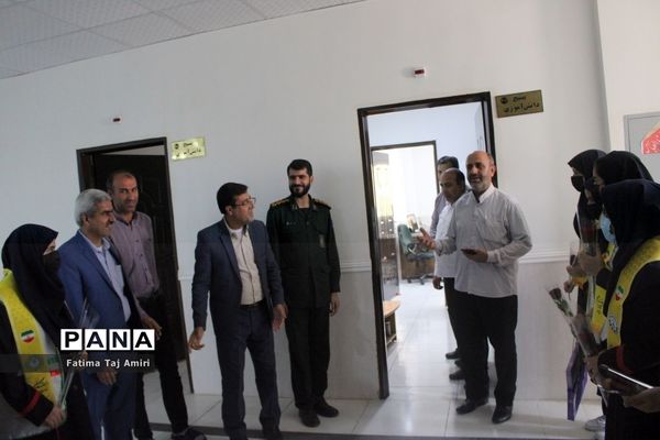 ‌دانش‌آموزان عضو سازمان دانش‌آموزی استان بوشهر روز بسیج را گرامی داشتند