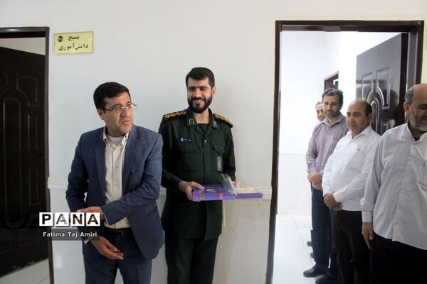‌دانش‌آموزان عضو سازمان دانش‌آموزی استان بوشهر روز بسیج را گرامی داشتند