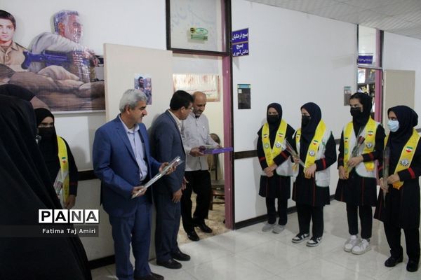 ‌دانش‌آموزان عضو سازمان دانش‌آموزی استان بوشهر روز بسیج را گرامی داشتند