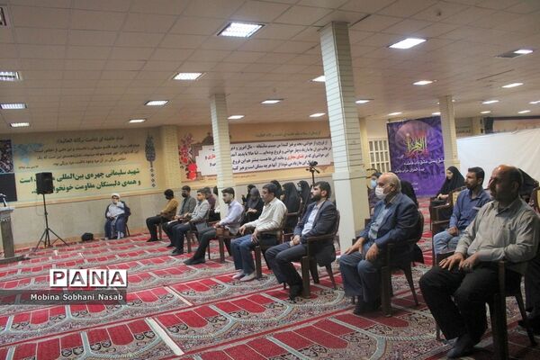 دیدار نماینده ولی فقیه در استان و امام جمعه بوشهر با جوانان