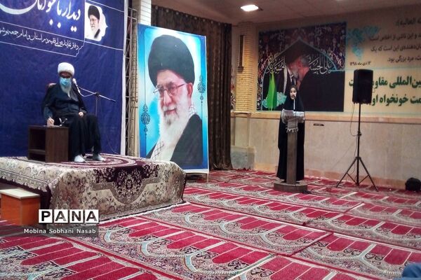 دیدار نماینده ولی فقیه در استان و امام جمعه بوشهر با جوانان