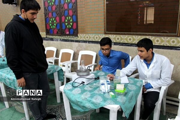 اولین دوره نمایشگاهی دستاوردهای دانش‌آموزان دبیرستان نمونه دولتی هفده شهریور