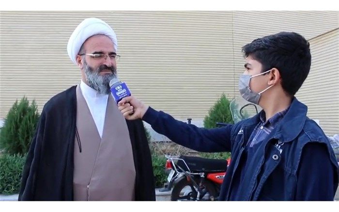 دعوت نماینده ولی فقیه در استان سمنان از دانش‌آموزان جهت حضور در راهپیمایی / فیلم