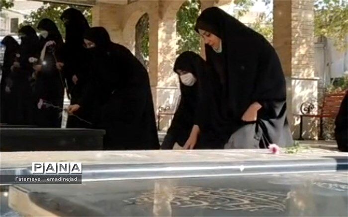 آموزش حس تعلق، مسئولیت و‌ میهن‌پرستی با  اشاعه فرهنگ شهدا و شهادت در مدارس
