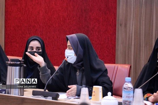 نشست مشترک هیات رئیسه مجلس و مجامع دانش‌آموزی شهرستان‌های استان تهران