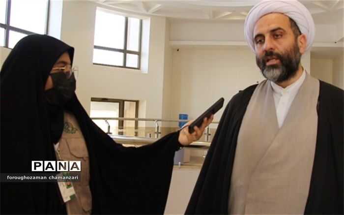 دانش‌آموزان و بسیج دانش‌آموزی گروه‌های پرافتخار ایران اسلامی هستند