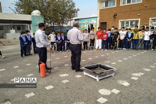 برگزاری مانور پدافندغیرعامل در منطقه کهریزک