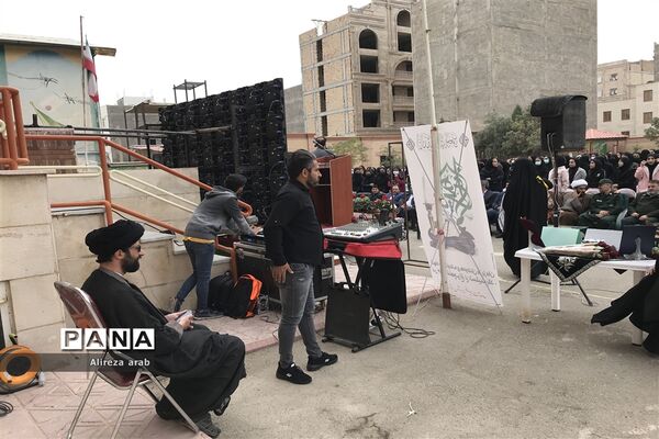 آیین نواختن زنگ استکبار‌ستیزی در ورامین