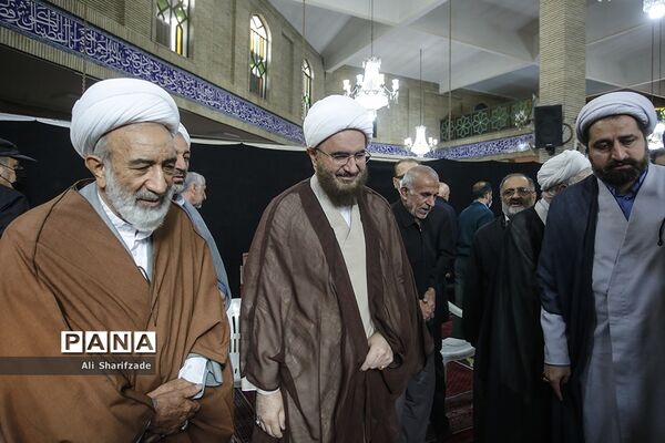 مراسم تشییع پیکر آیت‌ الله اختری