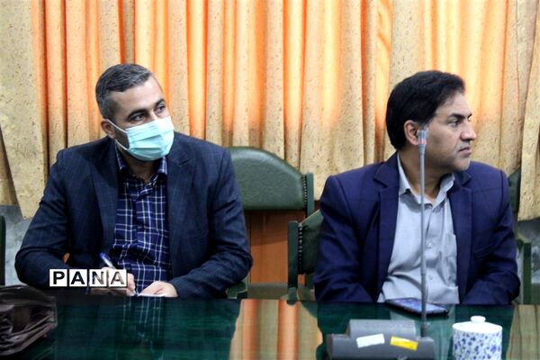 نشست هم‌اندیشی و هماهنگی مدیران مدارس ناحیه دو ساری به‌مناسبت گرامیداشت ۱۳ آبان