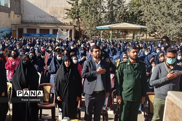 نواختن زنگ استکبار‌ستیزی در آموزش و‌ پرورش رودهن