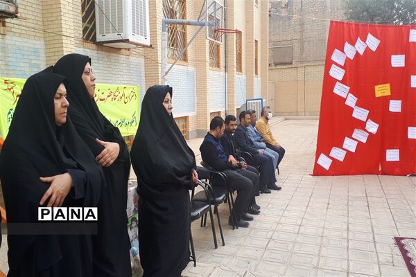 زنگ استکبارستیزی در مدارس ابرکوه