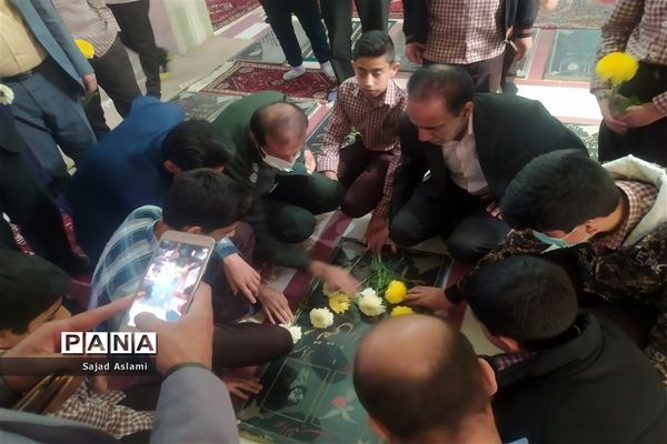 غبارروبی گلزار شهدای شهرستان اقلید