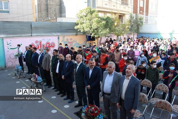 آیین استانی زنگ مبارزه با استکبار جهانی در زنجان