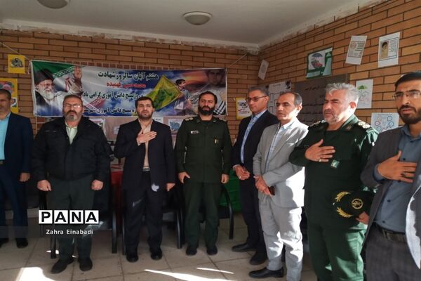 نواختن زنگ استکبار‌ستیزی در مدارس آموزش و پرورش ملارد