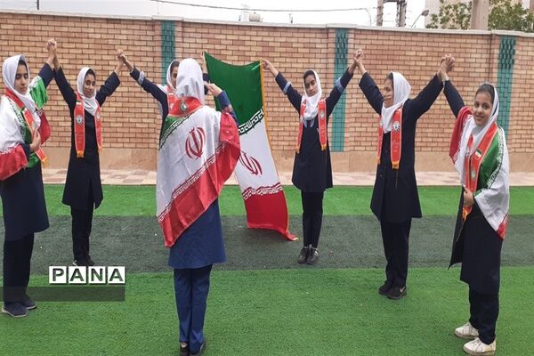 پویش دانش‌آموزی «پرچم نماد وطن» در اندیمشک