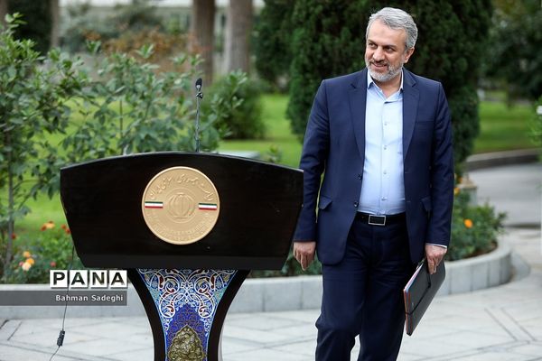 حاشیه جلسه هیات دولت - ۱۱ آبان