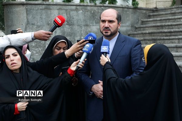 حاشیه جلسه هیات دولت - ۱۱ آبان