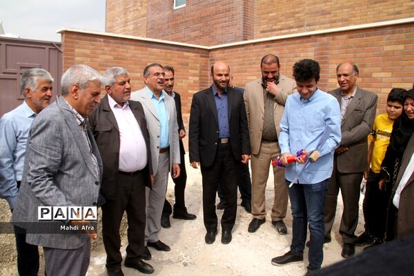 کلنگ زنی پروژه مشارکتی سالن چند منظوره شهید رضا نگهبان در بهبهان
