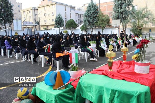 نواختن زنگ استکبار‌ستیزی در شهرستان بابل
