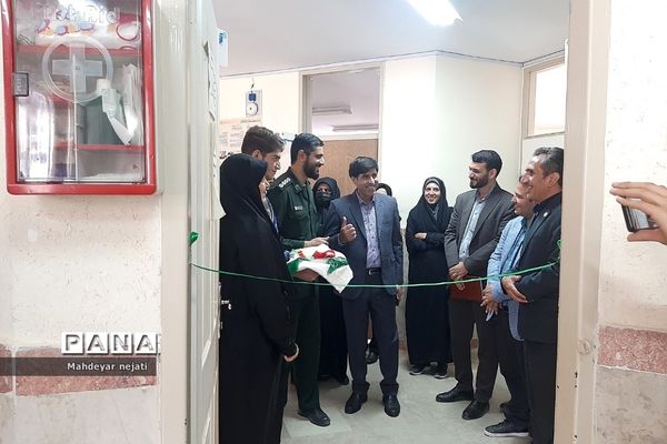 زنگ استکبارستیزی و افتتاح پایگاه بسیج دانش‌آموزی در دبیرستان شهید بهشتی رودهن