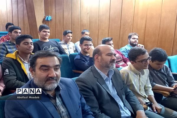 یادواره شهدای دانش‌آموز در کاشمر