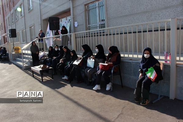 زنگ مبارزه با استکبار جهانی در مدرسه تمام‌تشکیلاتی سردار شهید سلیمانی زنجان