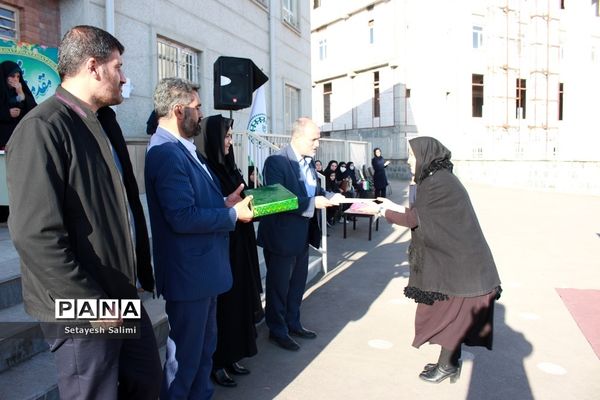 زنگ مبارزه با استکبار جهانی در مدرسه تمام‌تشکیلاتی سردار شهید سلیمانی زنجان