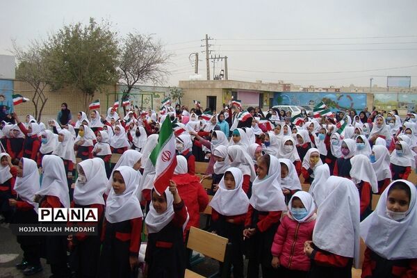 نواختن زنگ مبارزه با استکبار جهانی در فشافویه