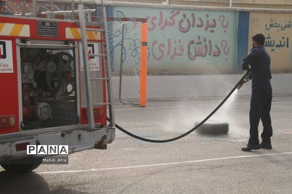 برگزاری مانور پدافند غیرعامل در دبیرستان شاهد امام جواد (ع) شهرستان بهبهان
