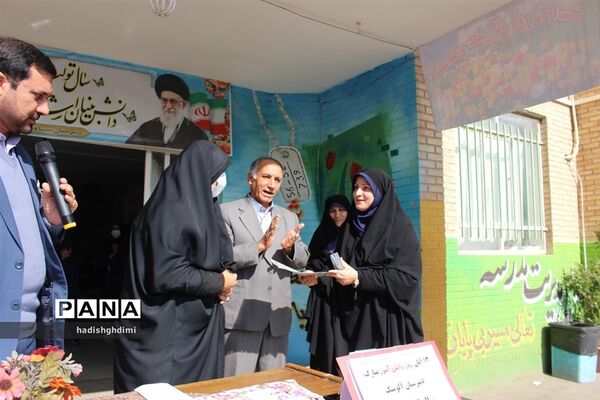 نواخته شدن زنگ استکبارستیزی درمدارس قزوین