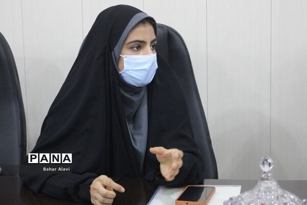نشست نمایندگان مجلس دانش‌آموزی استان بوشهر با معاون آموزش متوسطه استان