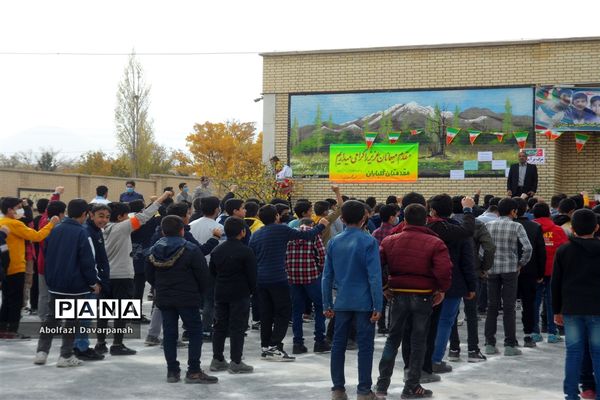 نواخته شدن زنگ استکبارستیزی در آموزشگاه شهید ظهیری در اقلید استان فارس