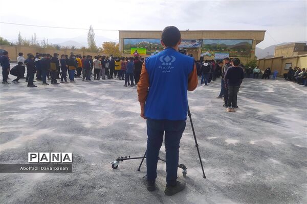 نواخته شدن زنگ استکبارستیزی در آموزشگاه شهید ظهیری در اقلید استان فارس