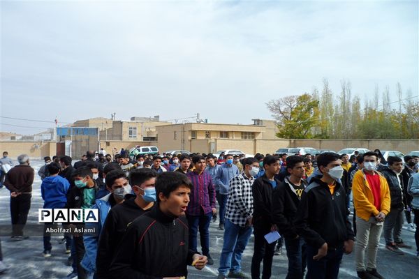 نواخته شدن زنگ استکبارستیزی در آموزشگاه شهید ظهیری در اقلید استان فارس