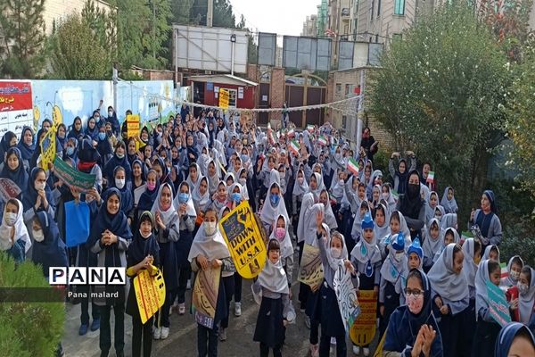 گرامیداشت روز دانش‌آموز در مدارس ملارد