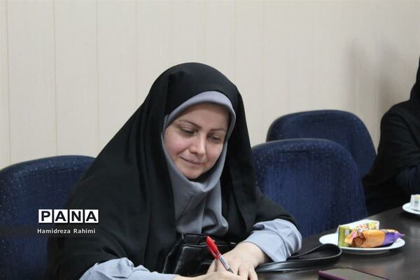 جلسه هماهنگی خبرنگار دانش‌آموزان پانای شهر تهران ویژه 13 آبان