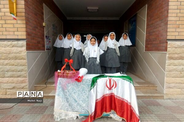 جشن روزدانش‌آموزدرآموزشگاه نشاط اسلامشهر