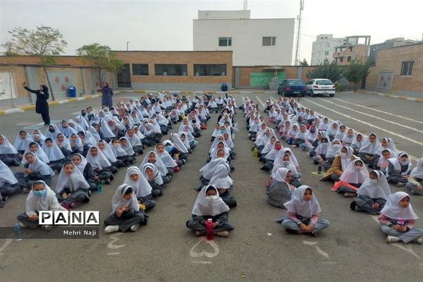 جشن روزدانش‌آموزدرآموزشگاه نشاط اسلامشهر