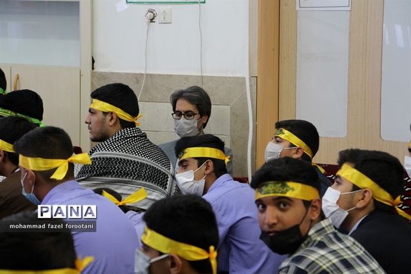 دیدار اعضای تشکل‌های دانش‌آموزی با نماینده ولی فقیه