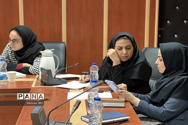 دومین جلسه دوره  جامع تربیت درمانگر راه حل محور