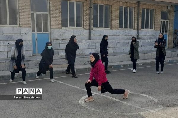 برگزاری مسابقه ورزشی به مناسبت ۱۳ آبان در بهارستان‌دو