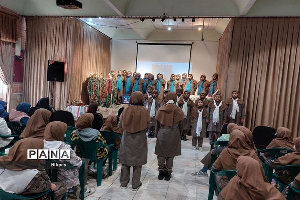 برگزاری مراسم روز دانش‌آموز در دبیرستان شاهد حجاب منطقه ۱۳