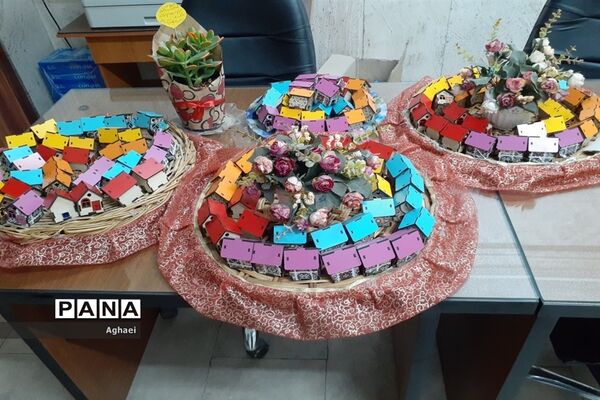 برگزاری زنگ استکبار ستیزی در دبستان احمد معینی منطقه ۱۳