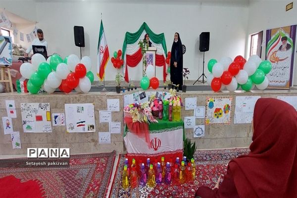 برگزاری جشن ۱۳ آبان روز دانش‌آموز در مدرسه دخترانه الزهرا در شهرستان قرچک