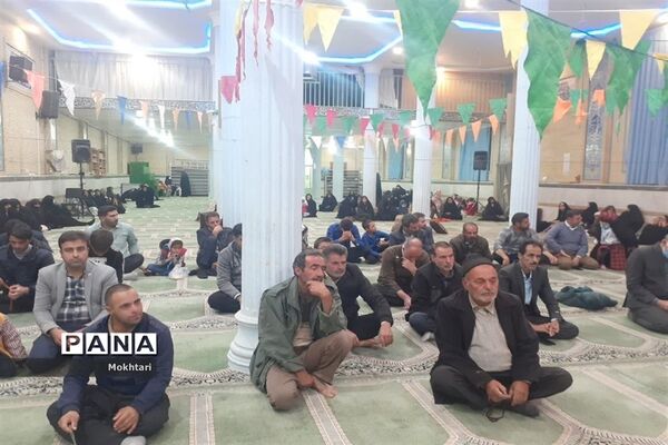 نشست بصیرتی  به مناسبت  بزرگداشت 13 آبان و شهدای حرم شاهچراغ در جرقویه سفلی